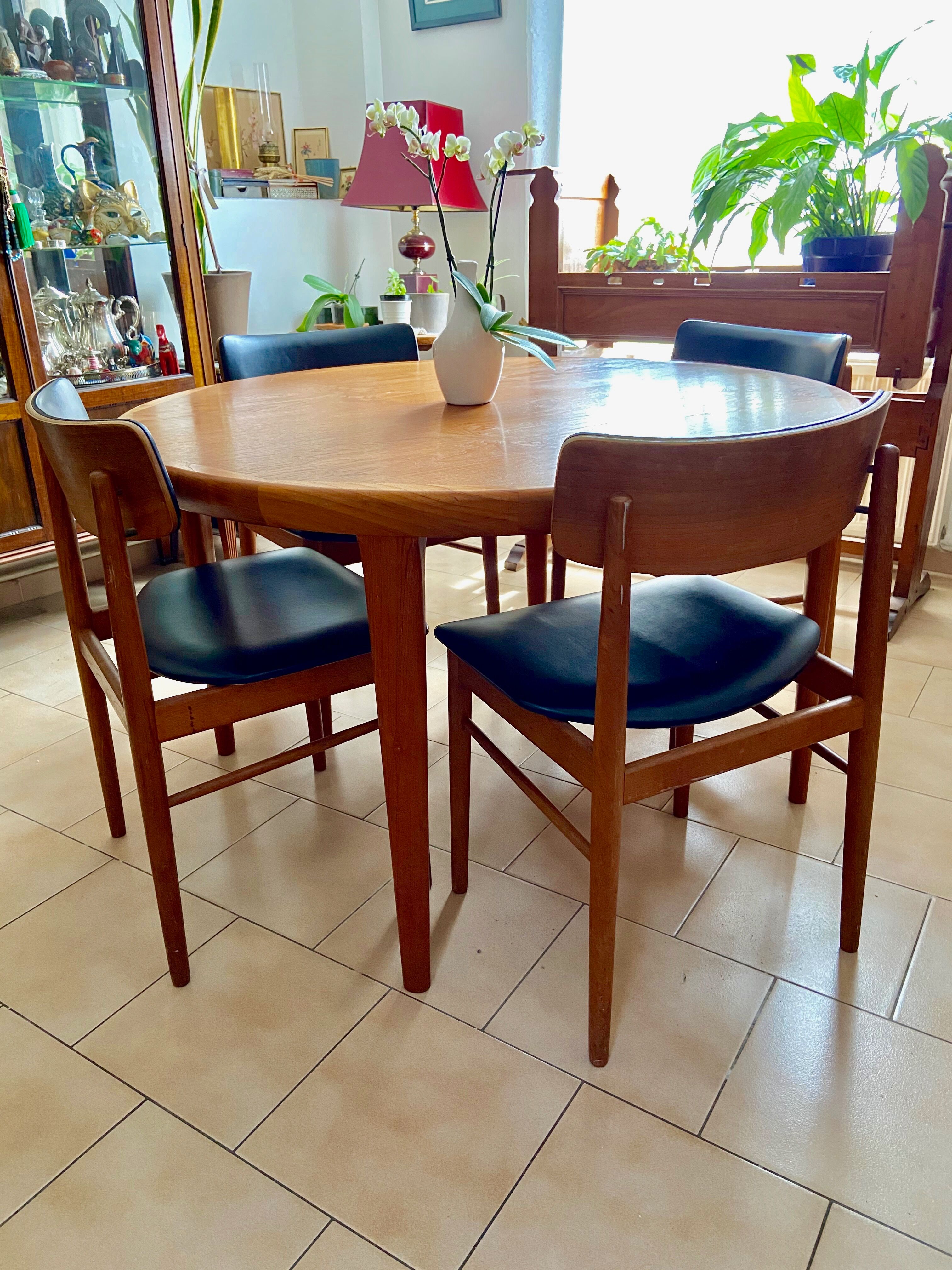 Danish teak-VV dining table Møbler Spøttrup -Vintage 1960s