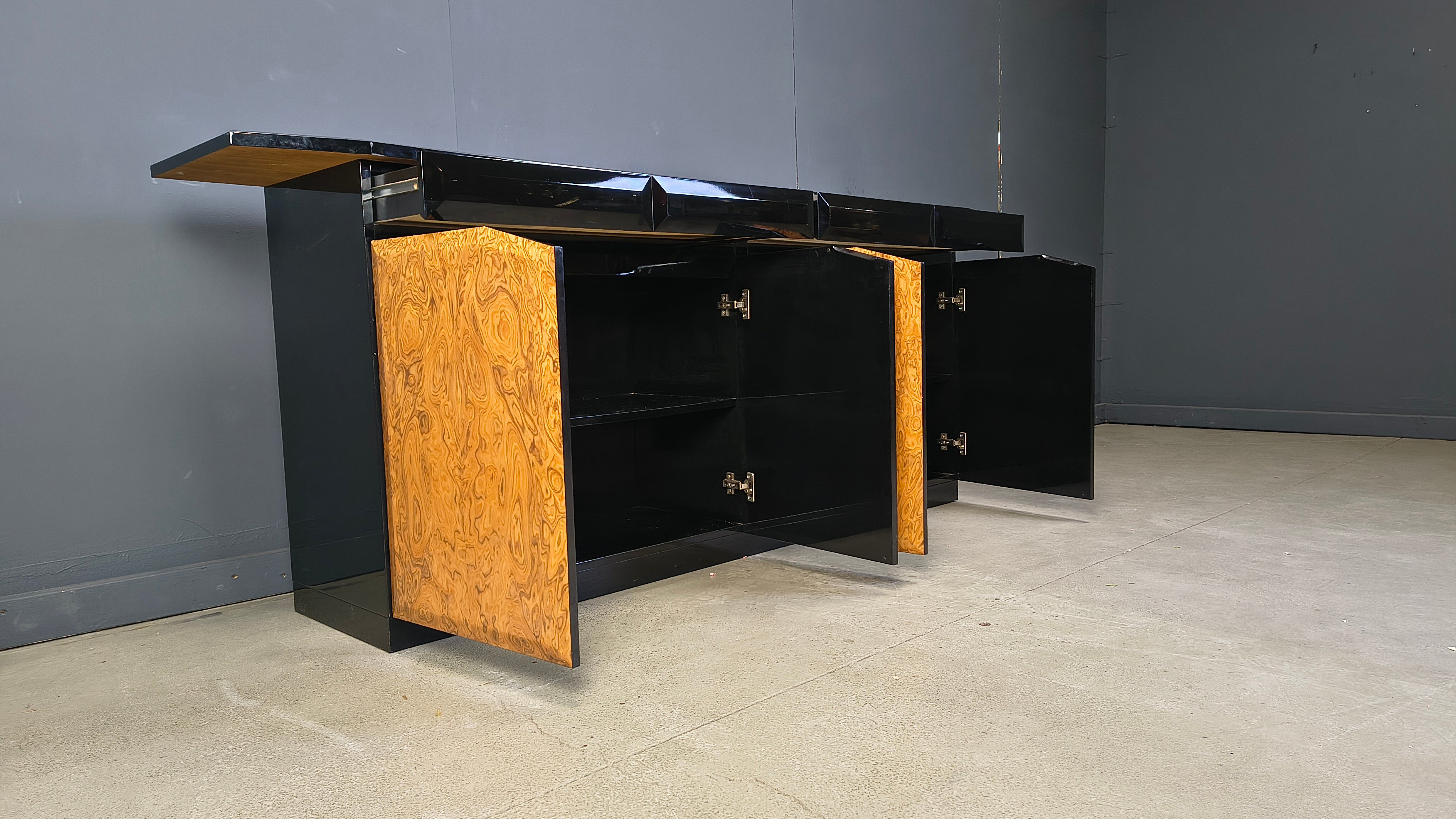 Vintage lacquer and burl wood credenza, 1980s