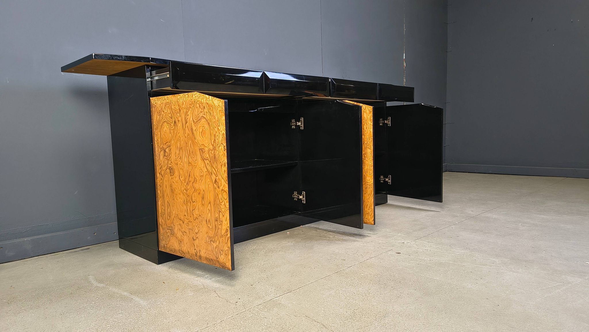 Vintage lacquer and burl wood credenza, 1980s