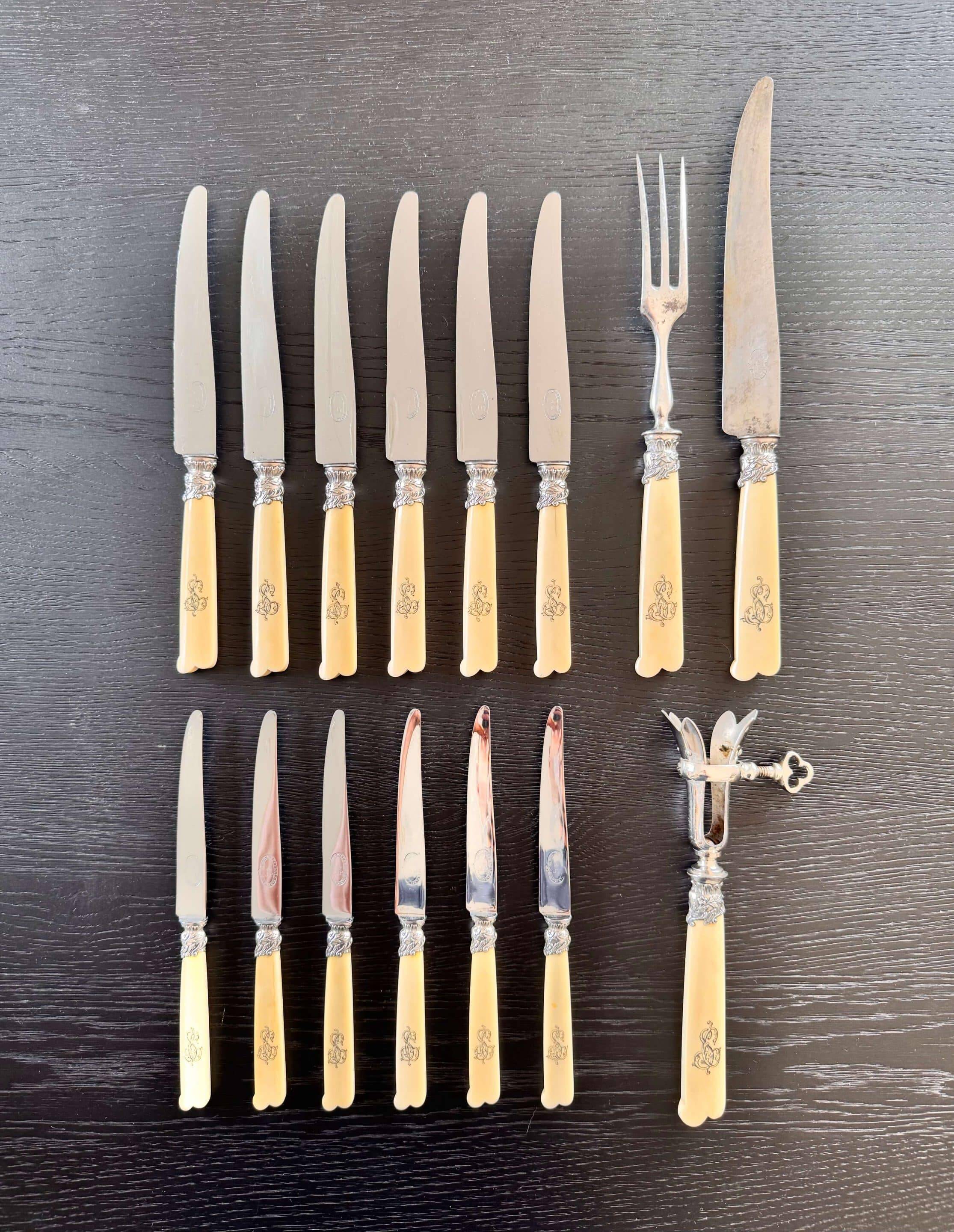 12 Robert Linzeler knives and leg of lamb set for Jules Piault Paris