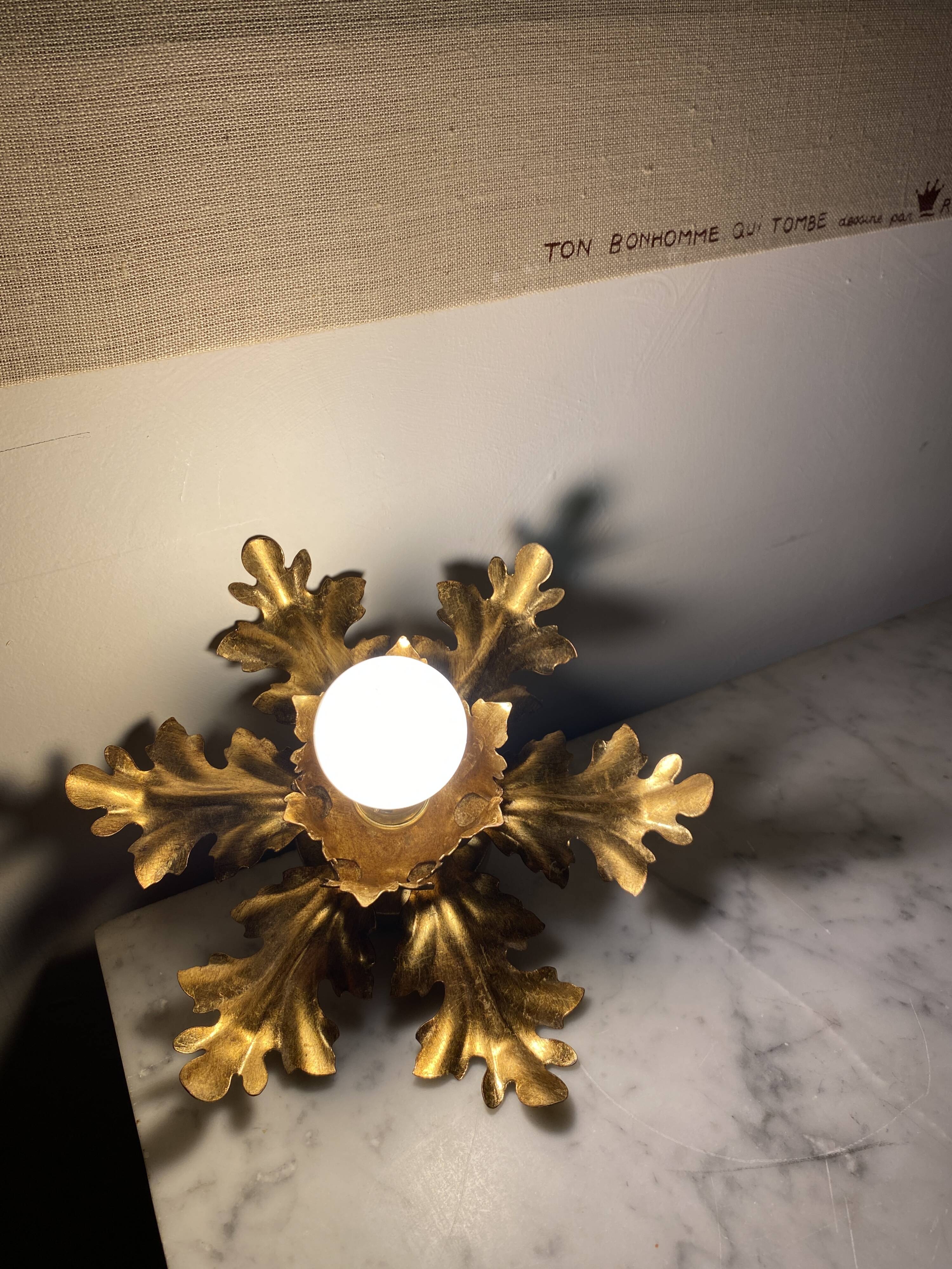 Flower wall light, Italian model, 1970s