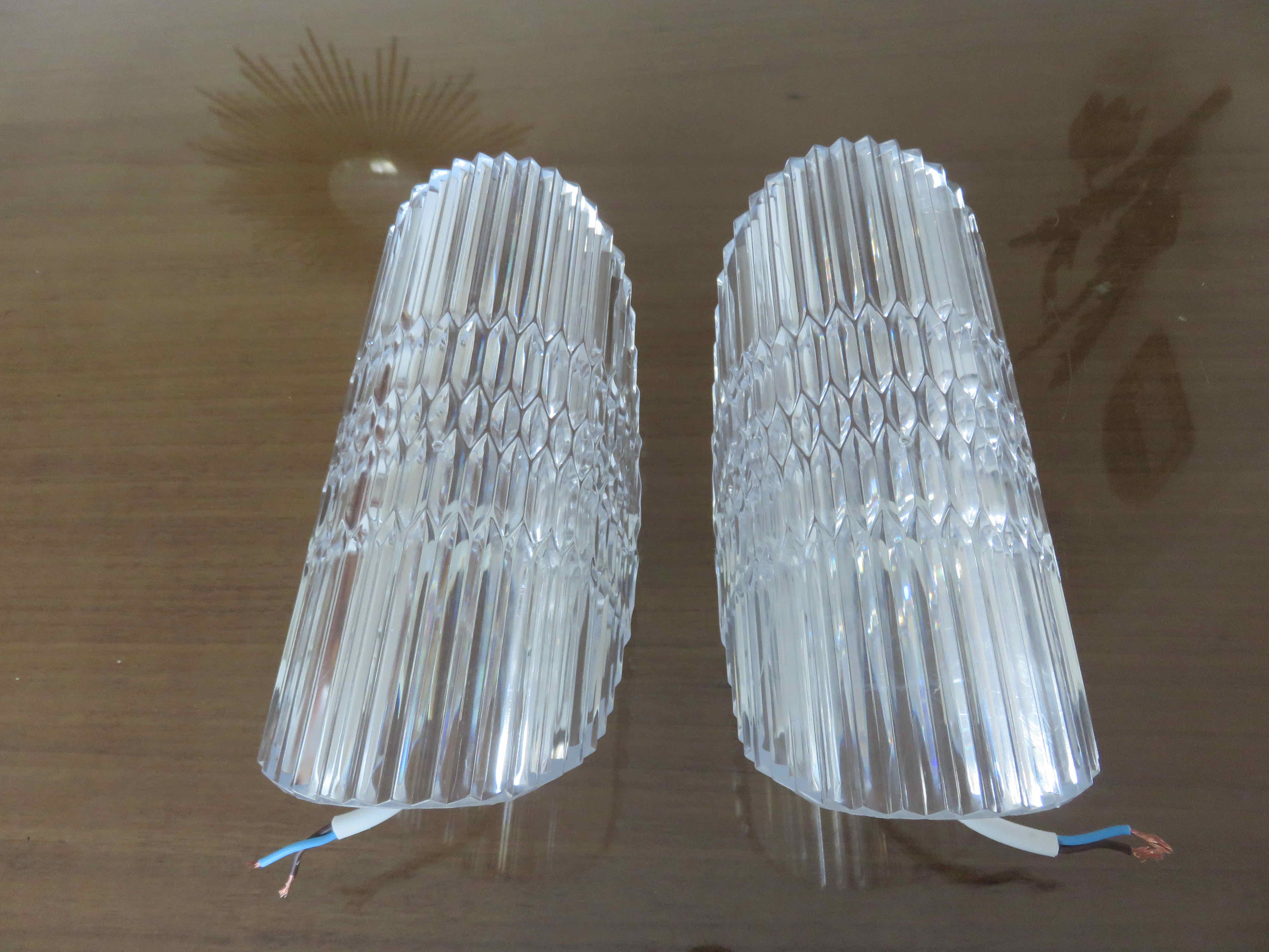 Pair of transparent plexiglass sconces 1970