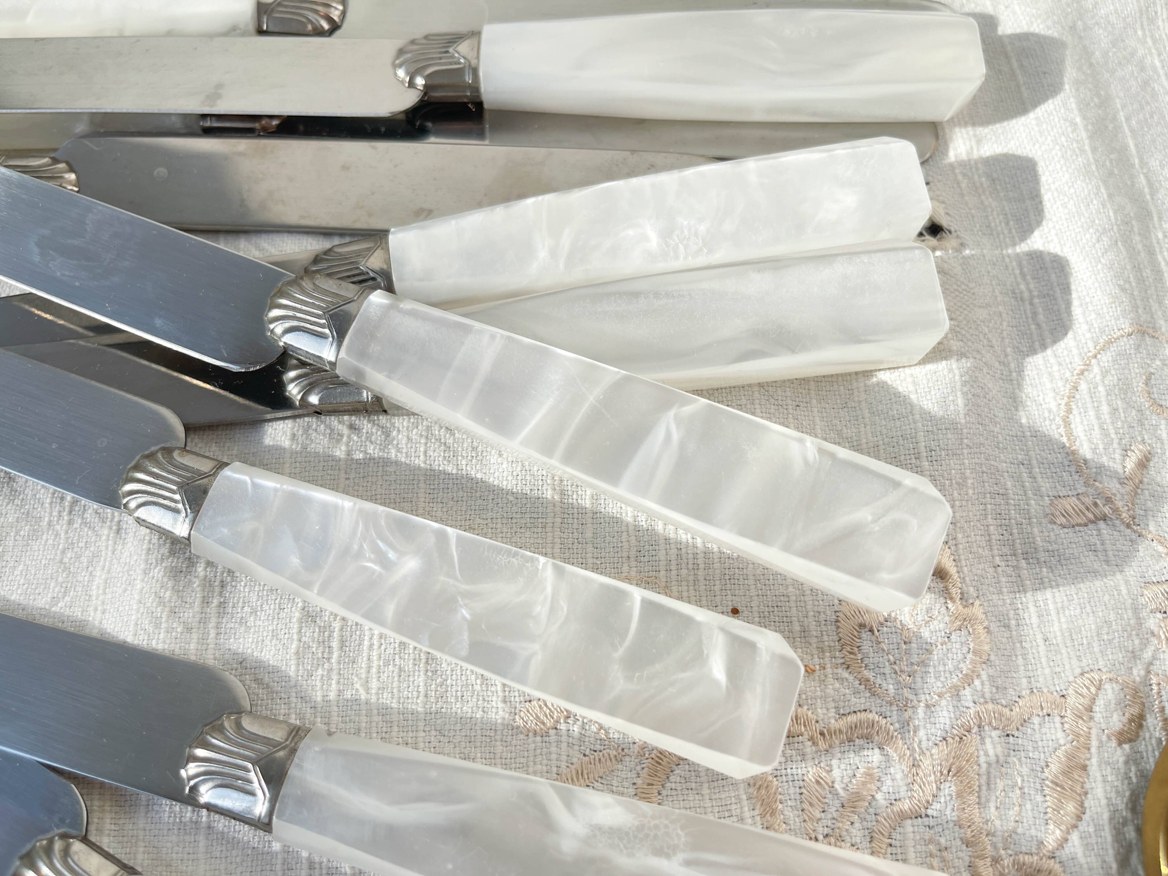 12 vintage Bakelite stainless steel knives with mother-of-pearl effect Art Deco style