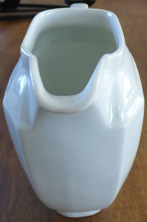 Pot à lait en porcelaine de Limgoes