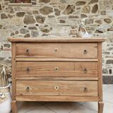 Antique chest of drawers