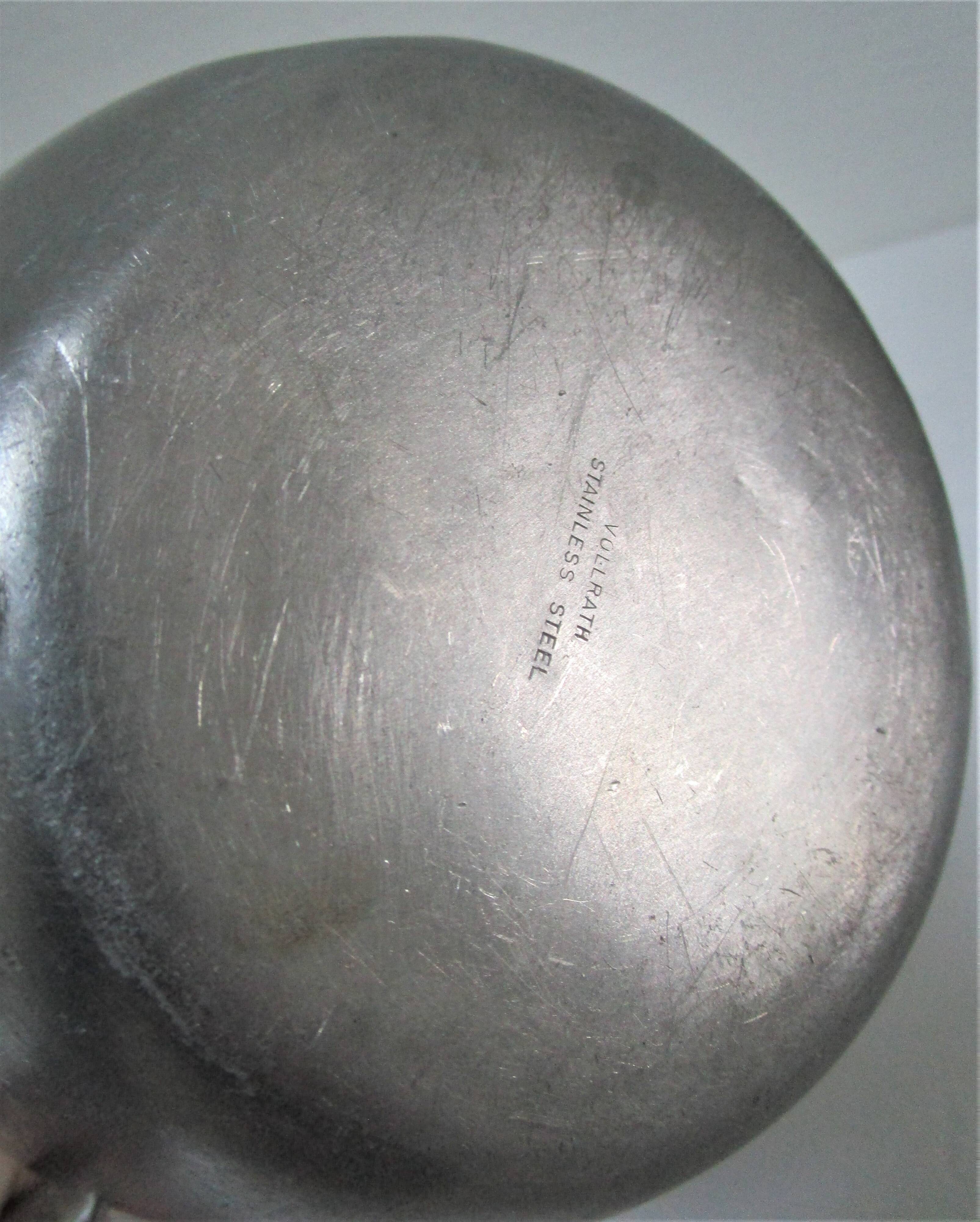Deux pichets inox Vollrath Hallins vintage