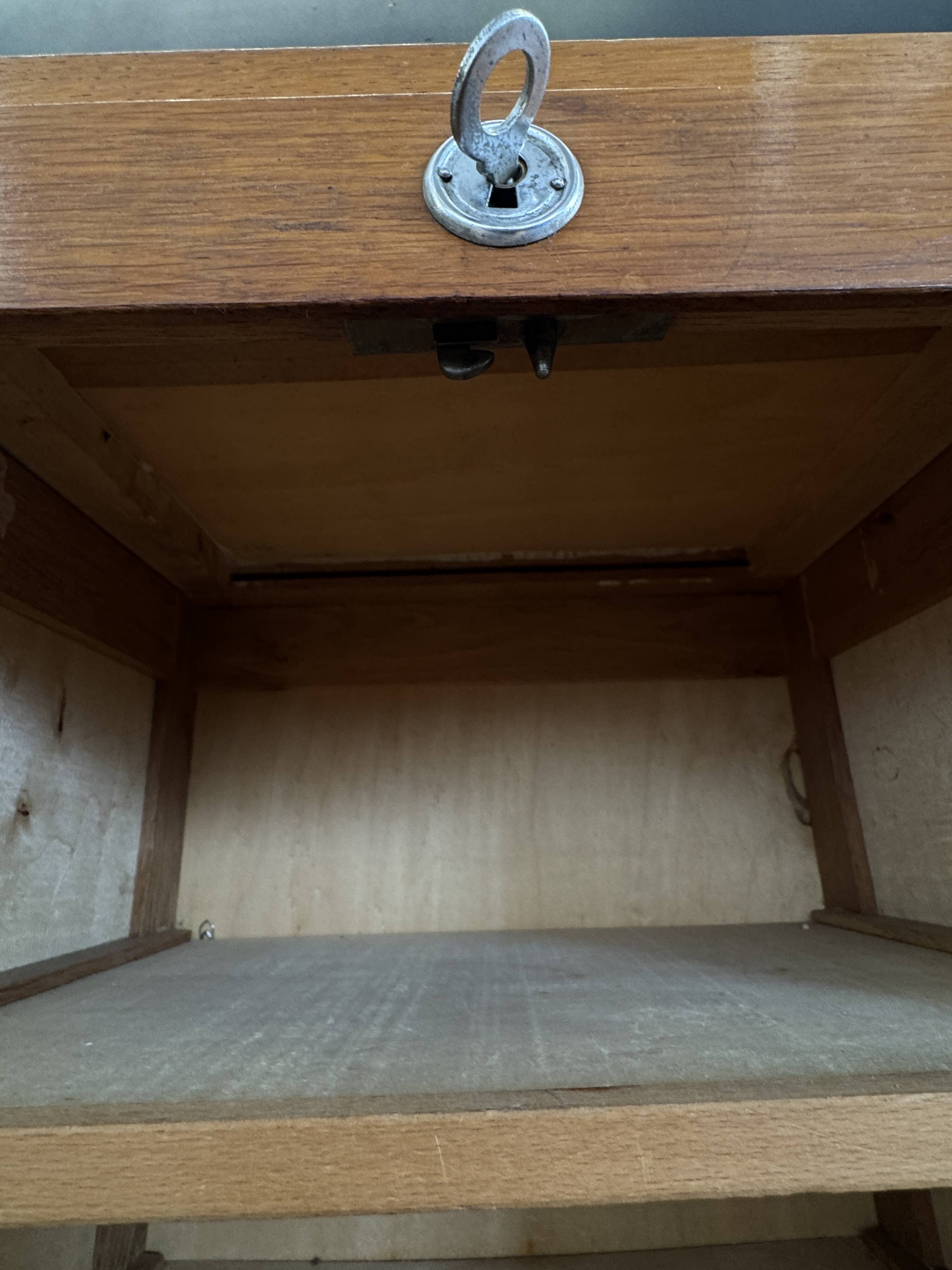 Filing cabinet, wooden curtain cabinet