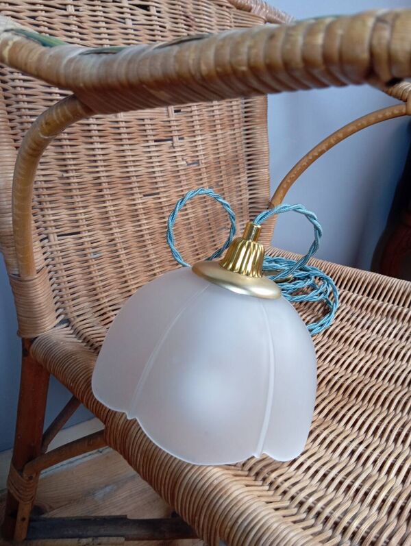 Suspension baladeuse nomade corolle dépolie blanche