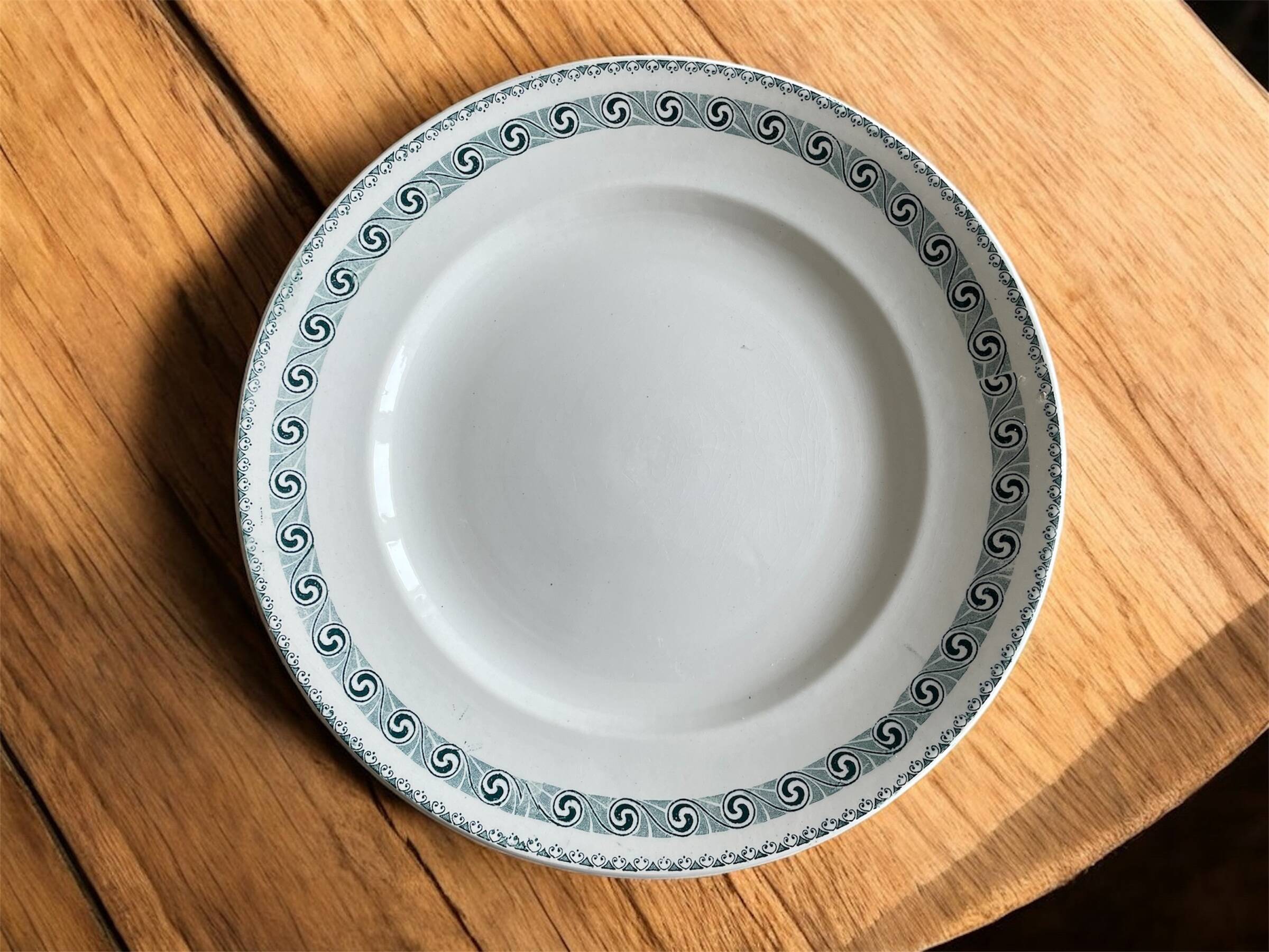 Antique serving dish in Saint-Amand earthenware (Nord)