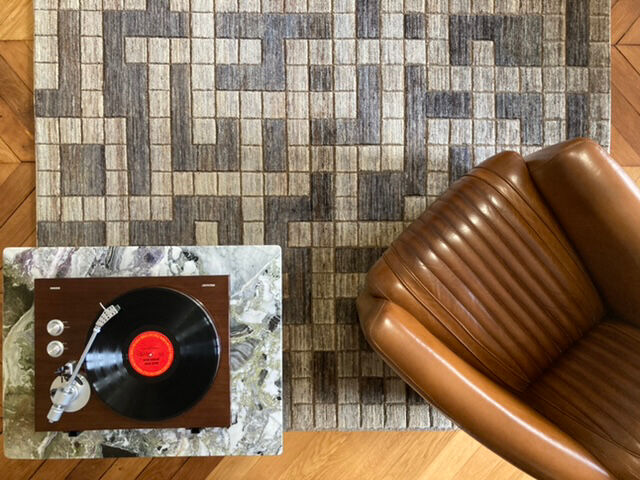 Modern wool rug 192x150cm