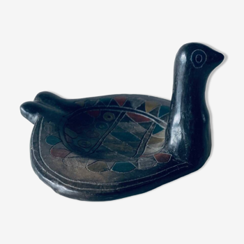 Empty terracotta pocket bird