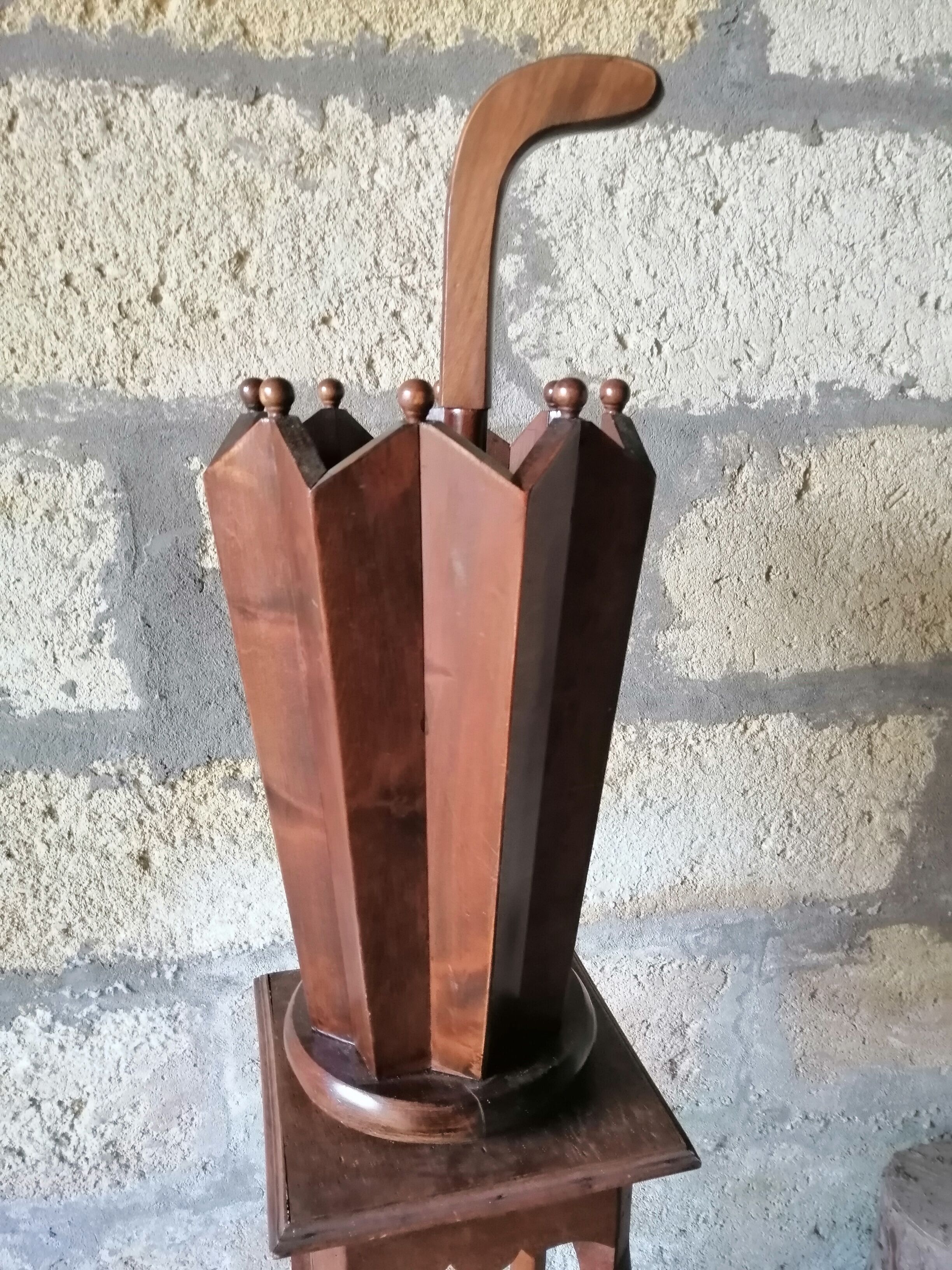 Paraphuie door in old wood