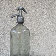 Siphon en verre transparent, fond très épais et bouchon en  métal