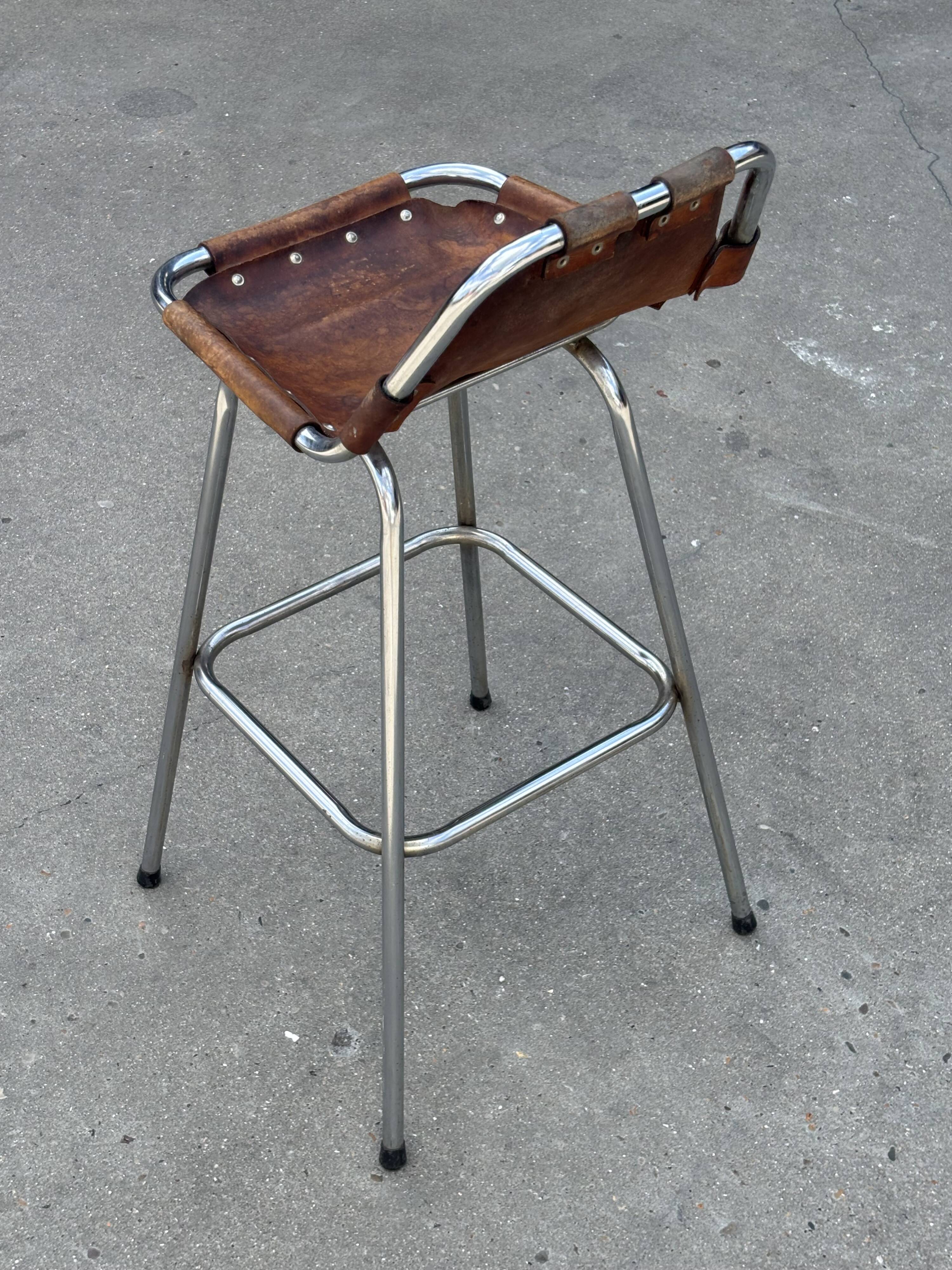 Tabouret de bar vintage Dal Vera sélectionné par Charlotte Perriand design 'Les Arcs'