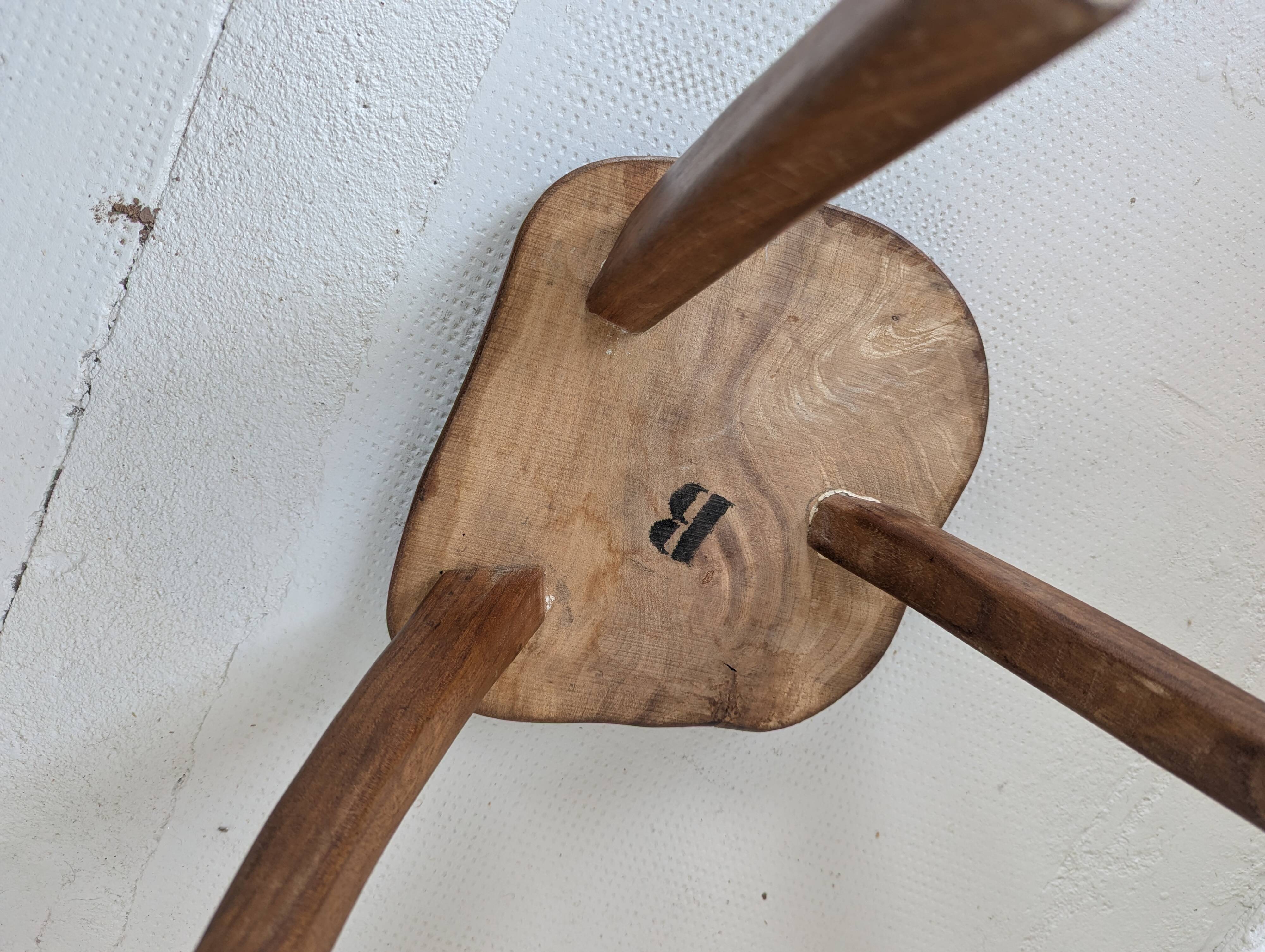 Tabouret bas en bois massif, Henri Bataille