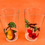 2 Verres décorés Poire / Cerise Reims France