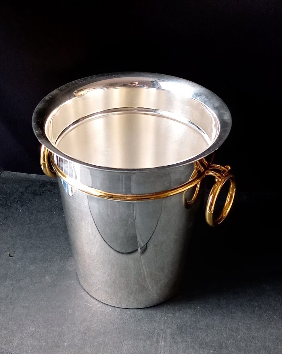 Orfevrerie Vuillermet - champagne bucket in silver metal and golden handles
