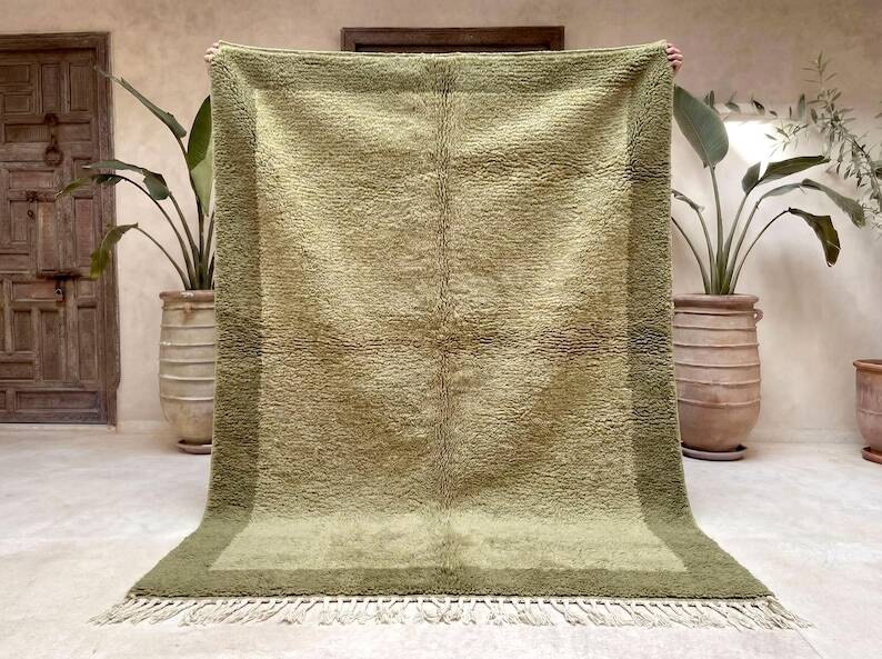 Berber Beni Ourain rug from Morocco, size 150/250 cm.