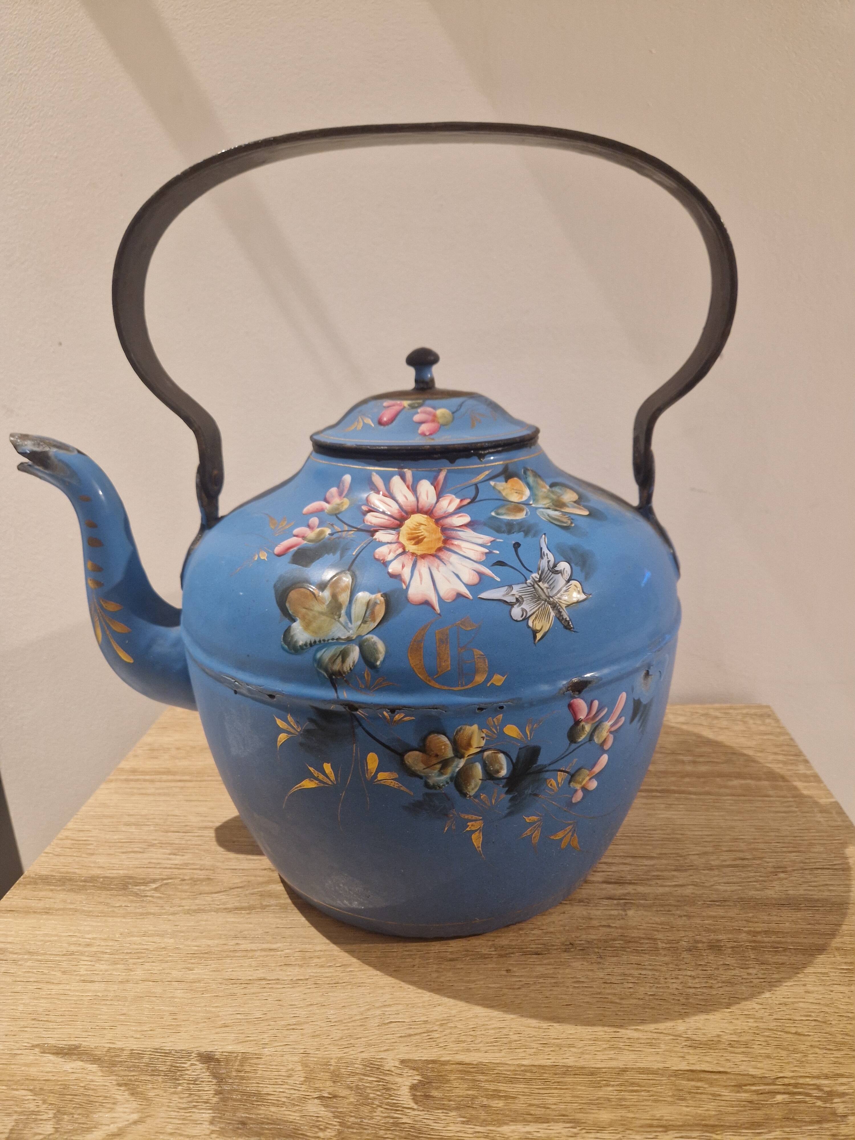 Enameled kettle