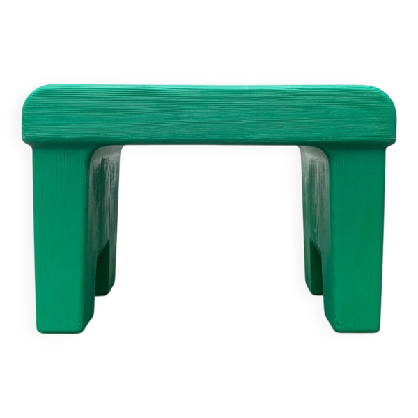 Tabouret postmoderne en plastique imitation bois — Beyit