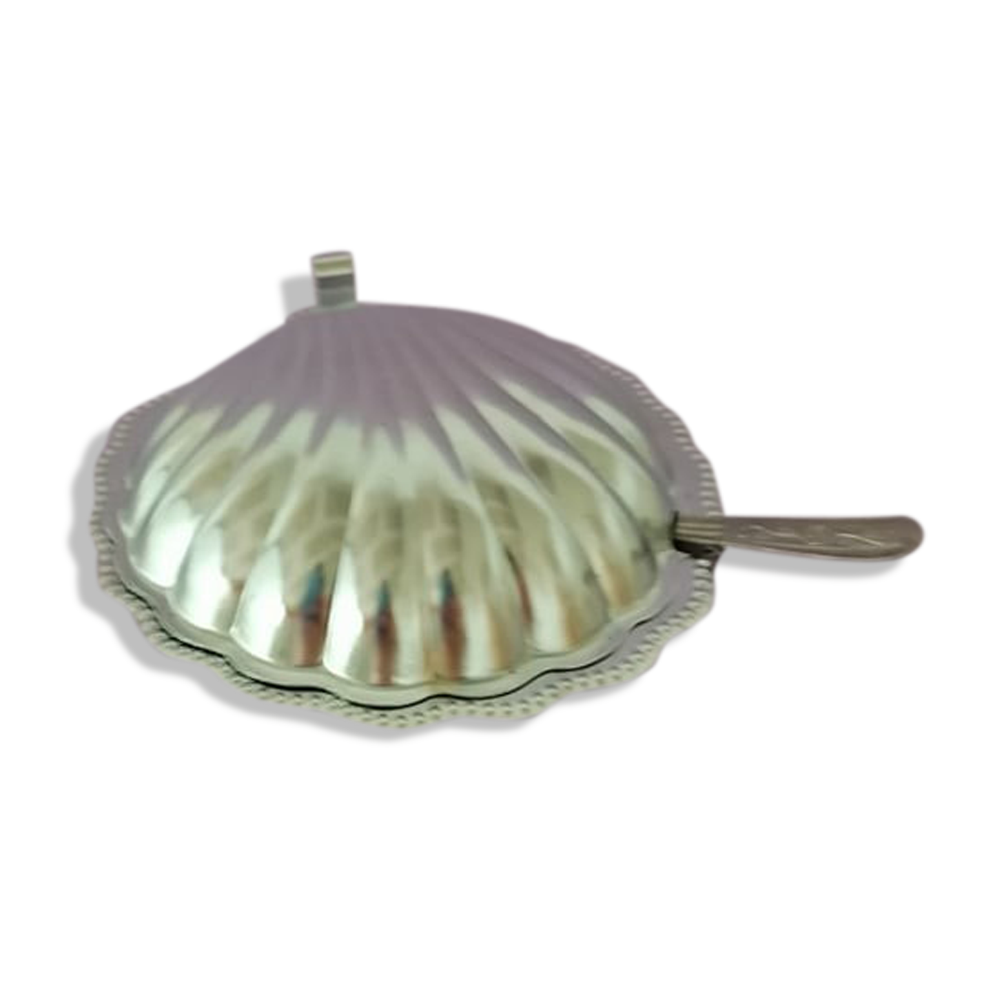 Silver metal shell butterer