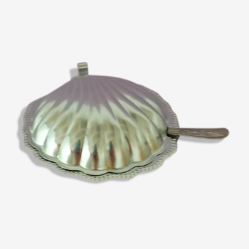 Silver metal shell butterer