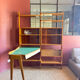 Bibliothèque avec bureau