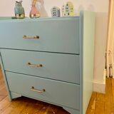 Vintage dresser