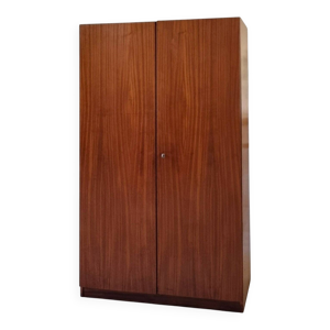 Armoire du milieu du