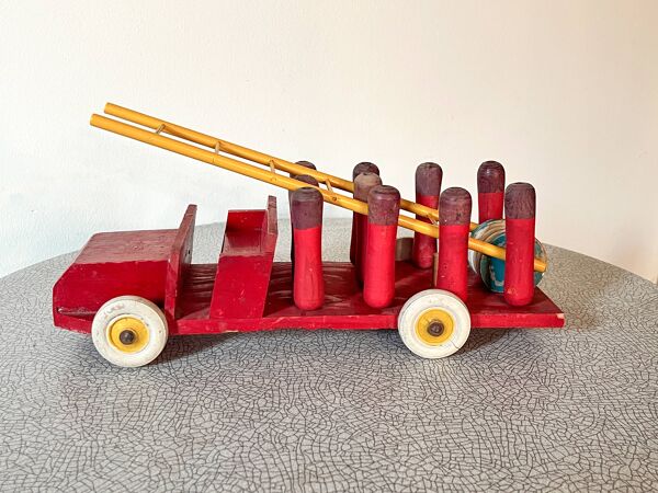 camion de pompier jeu de quilles en bois, jouet ancien années 30/40