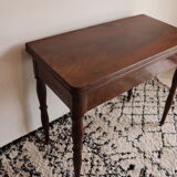 Restaurant-style game table