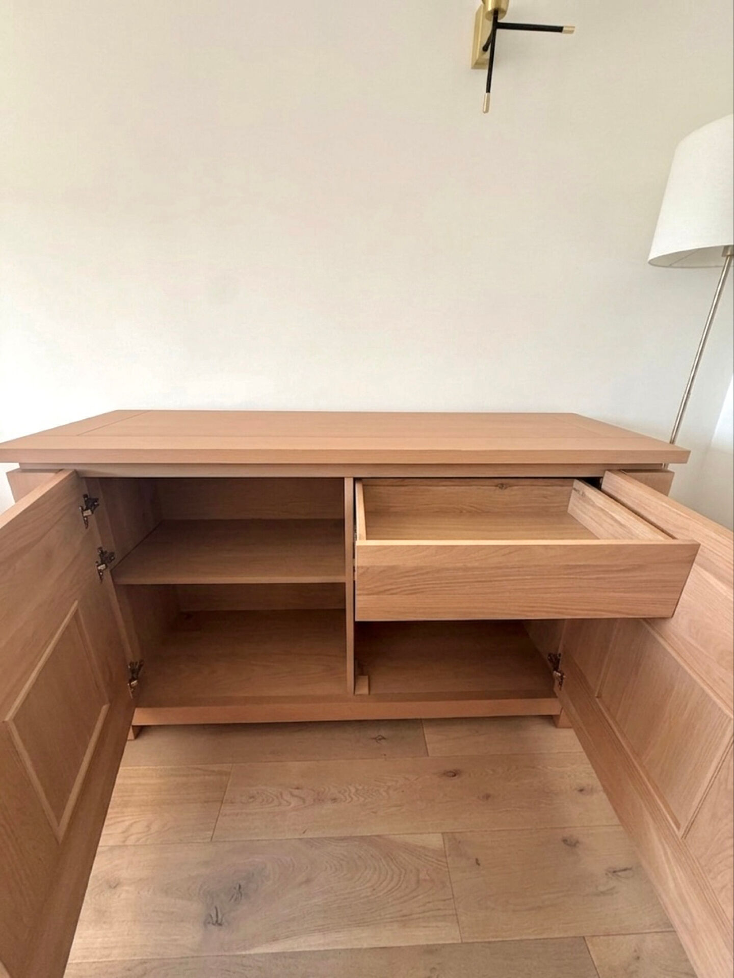 Contemporary buffet