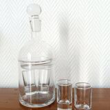 Vintage liqueur whisky service