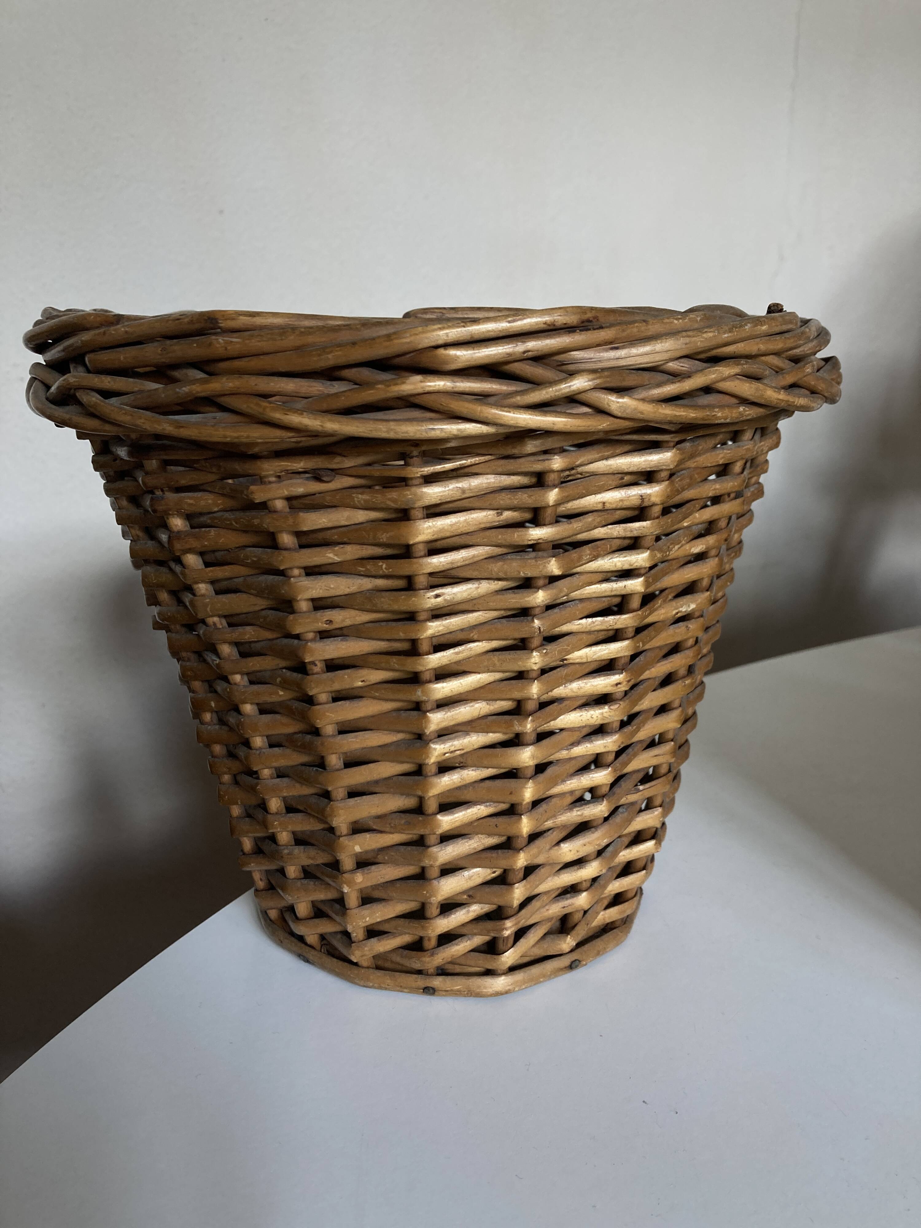 XL wicker planter from basket makers 1960