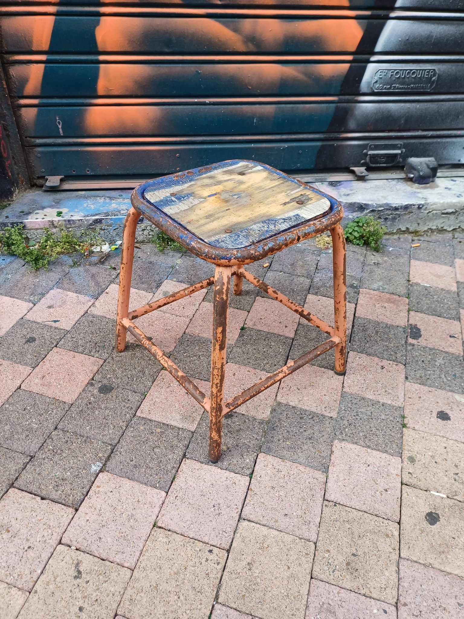 Tabouret carré atelier industriel tube métal et bois