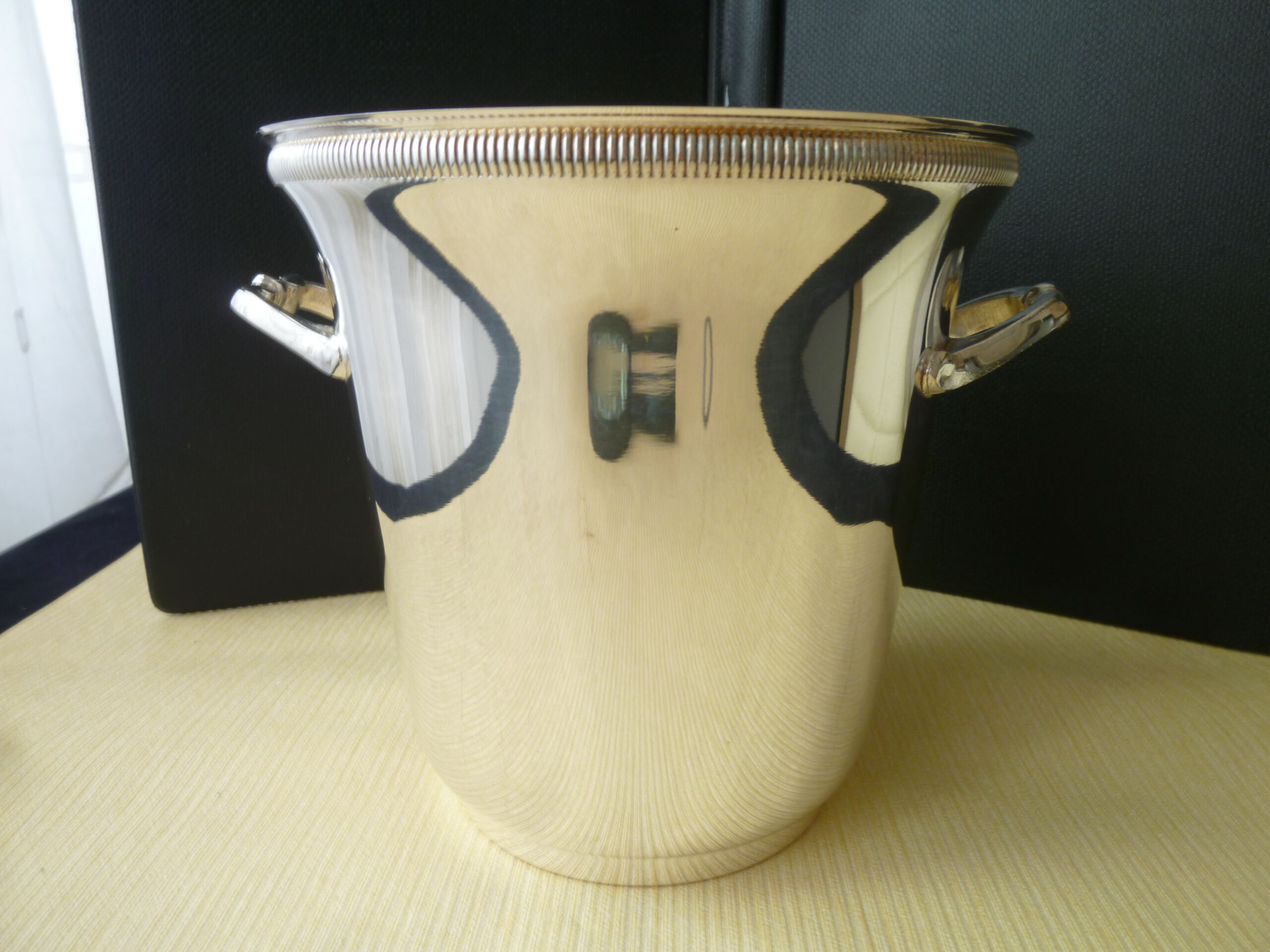 Silver metal champagne bucket "goldsmiths of france"
