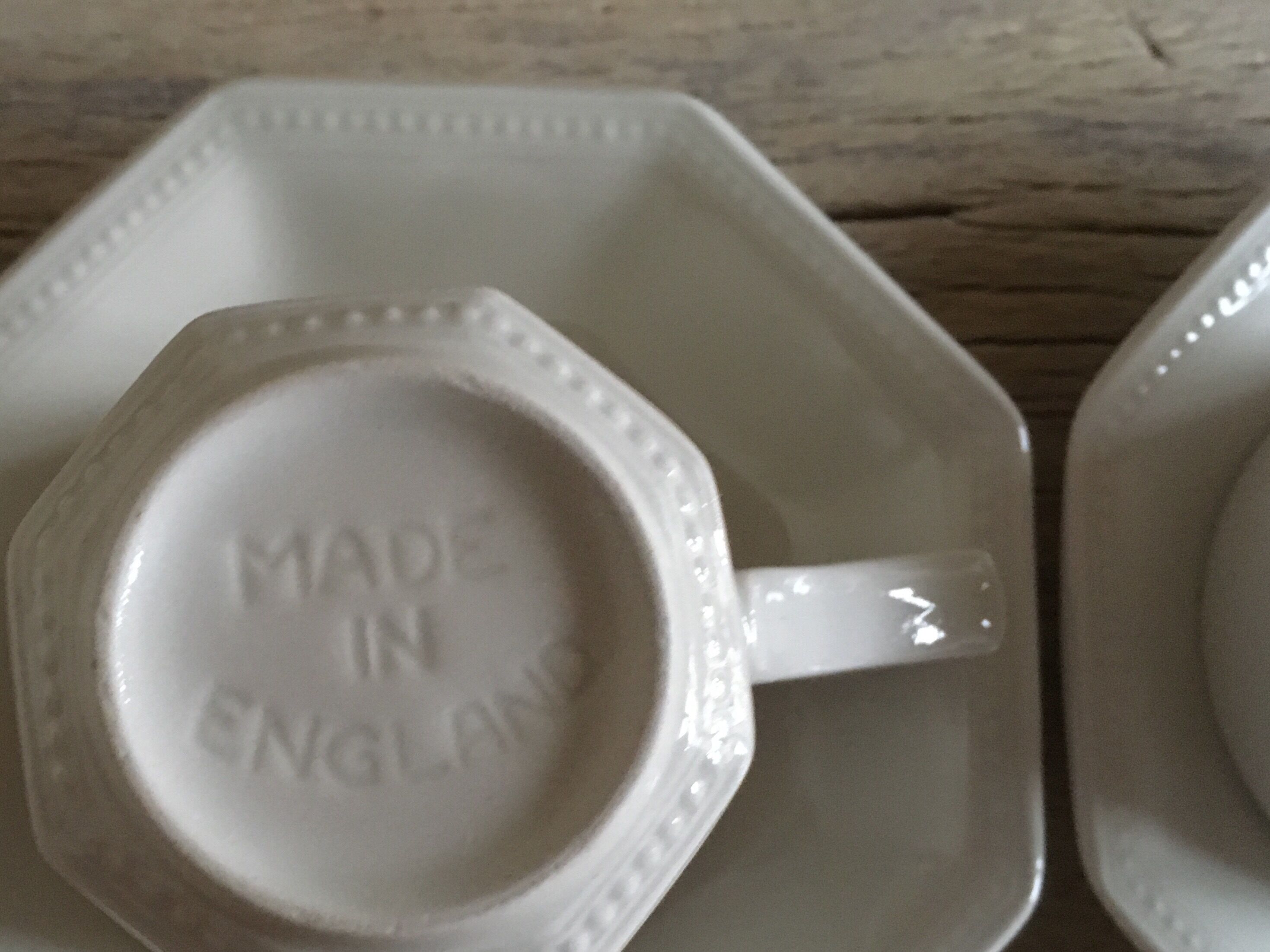 Set of 3 cups Johnson Brothers pearls, Greek Revival English