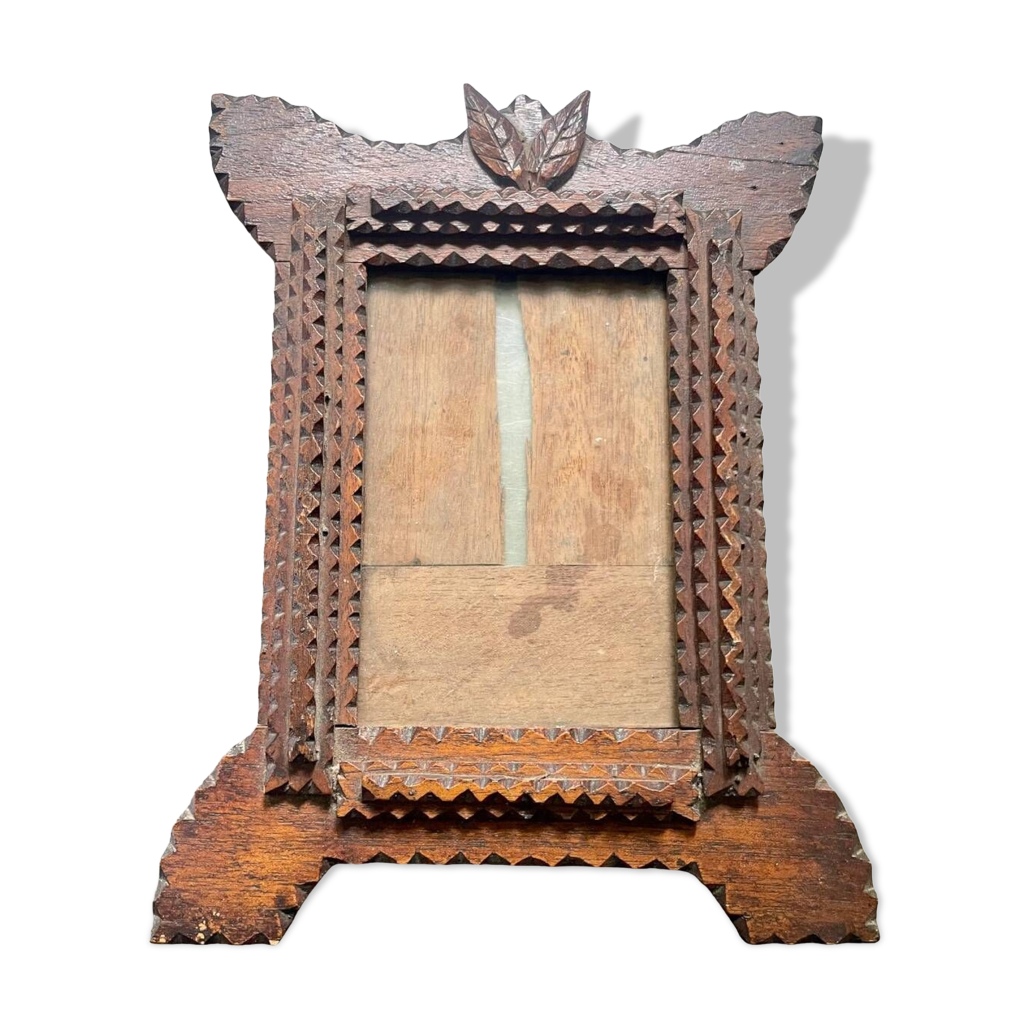 Antique tramp art carved wood frame 27 cm x 20 cm