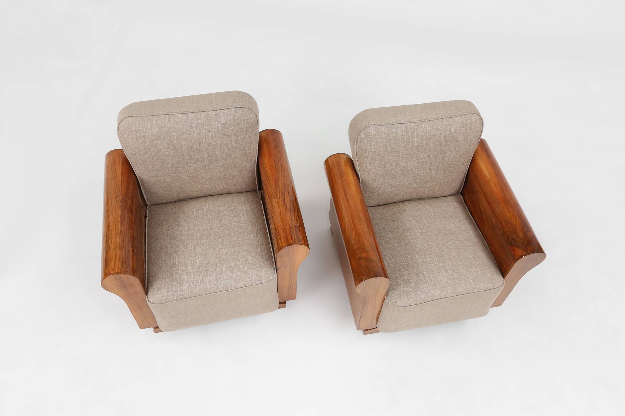A set of 2 beautiful made Art Deco armchairs with grey upholstery, France, 1930