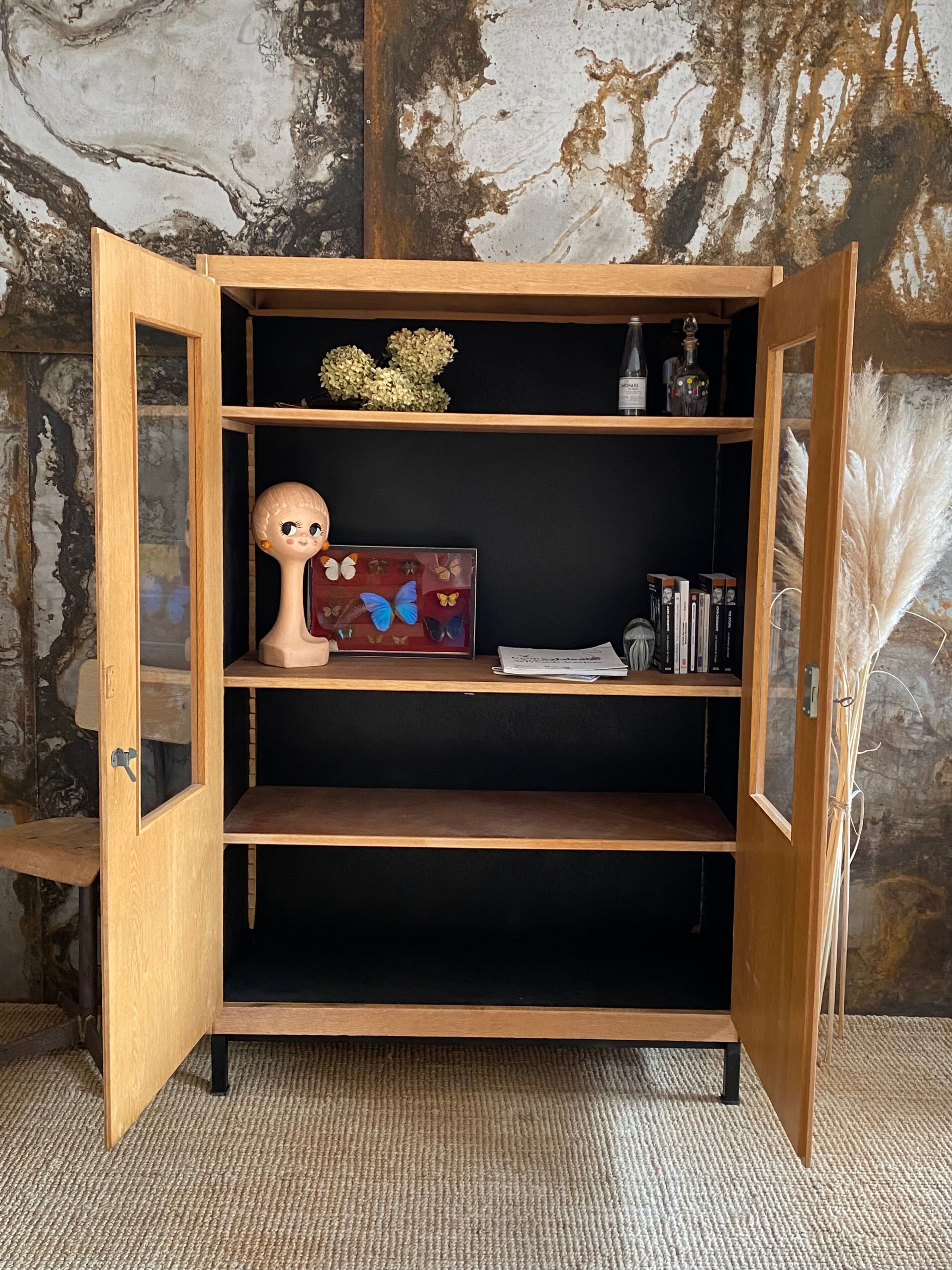 Bookcase in raw wood & metal feet