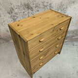 Vintage pine chest of drawers.
