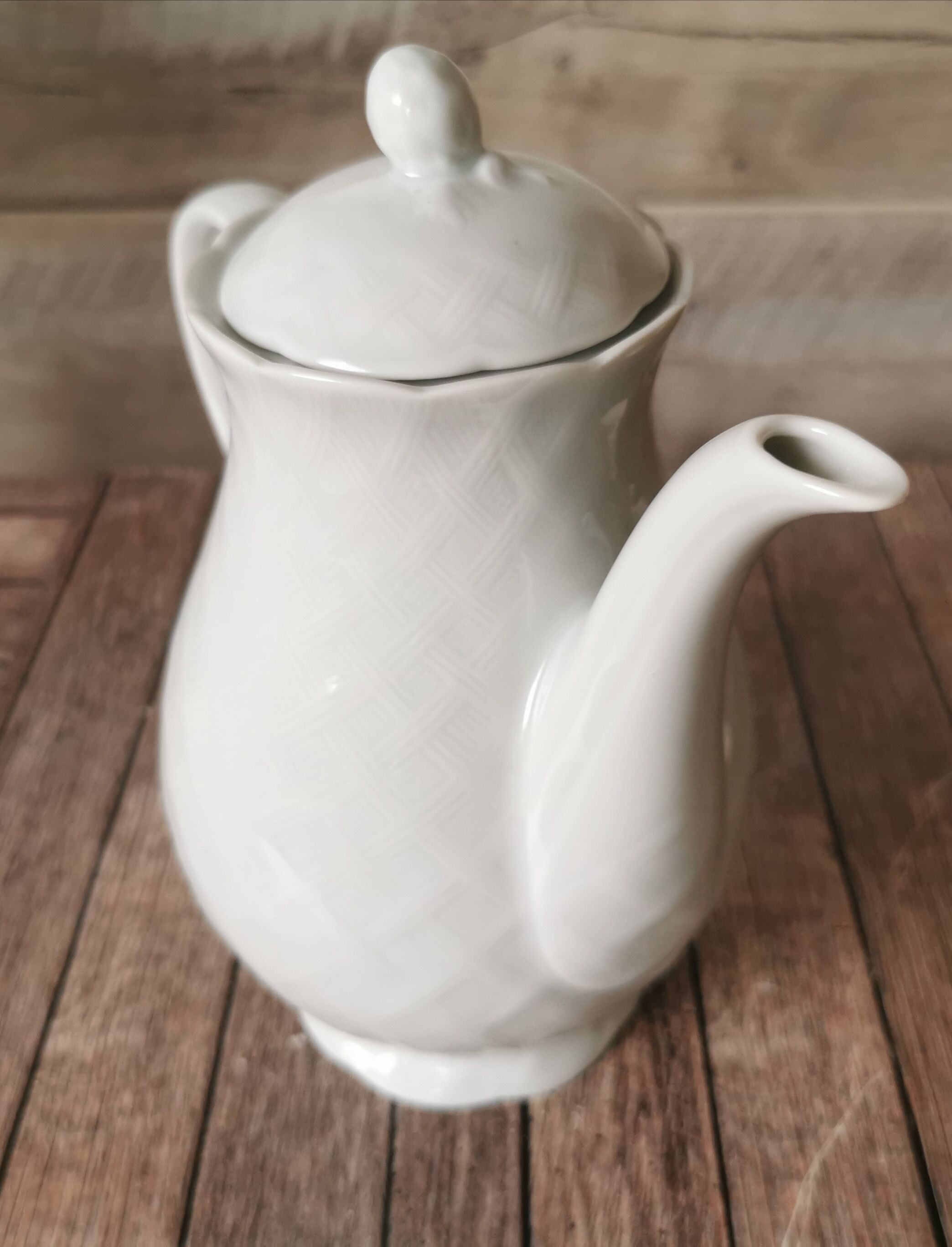 Porcelain teapot Bernardaud