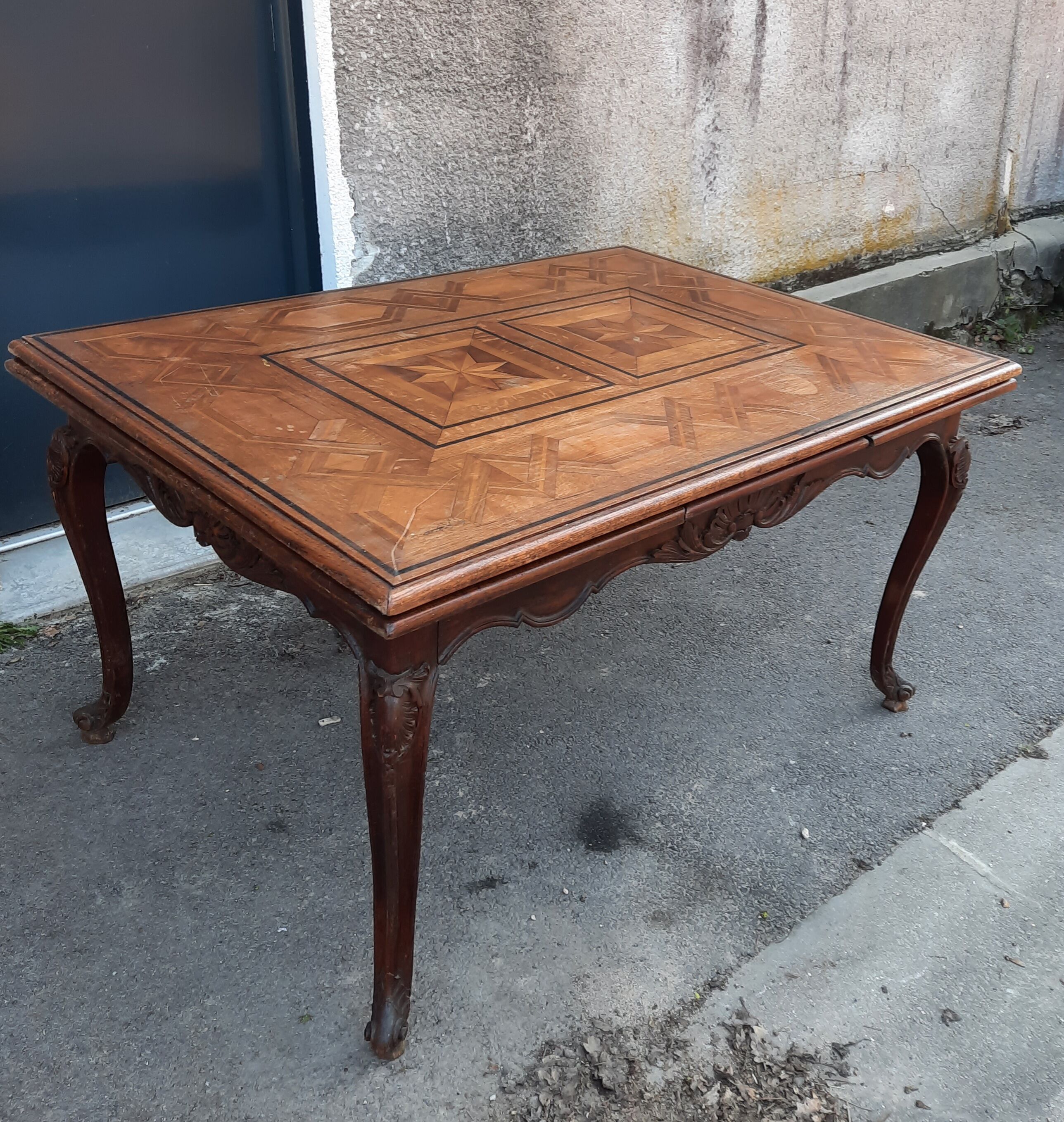 Italian table marquetry tray