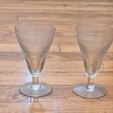 Verre sur pied gravés