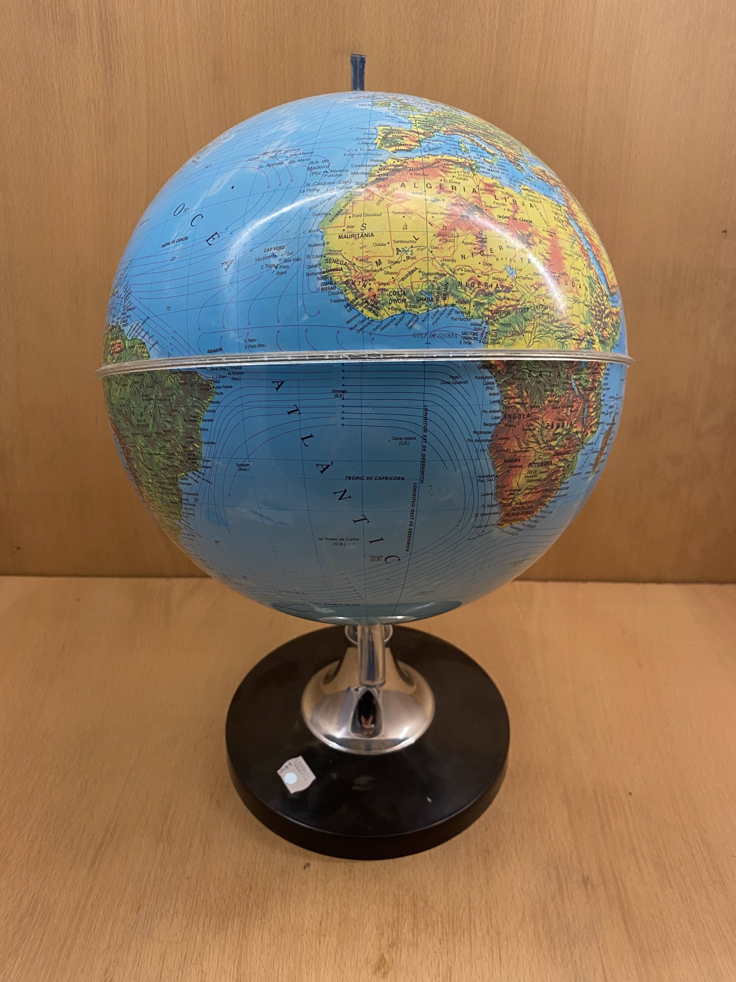 Catalan terrestrial globe 90s