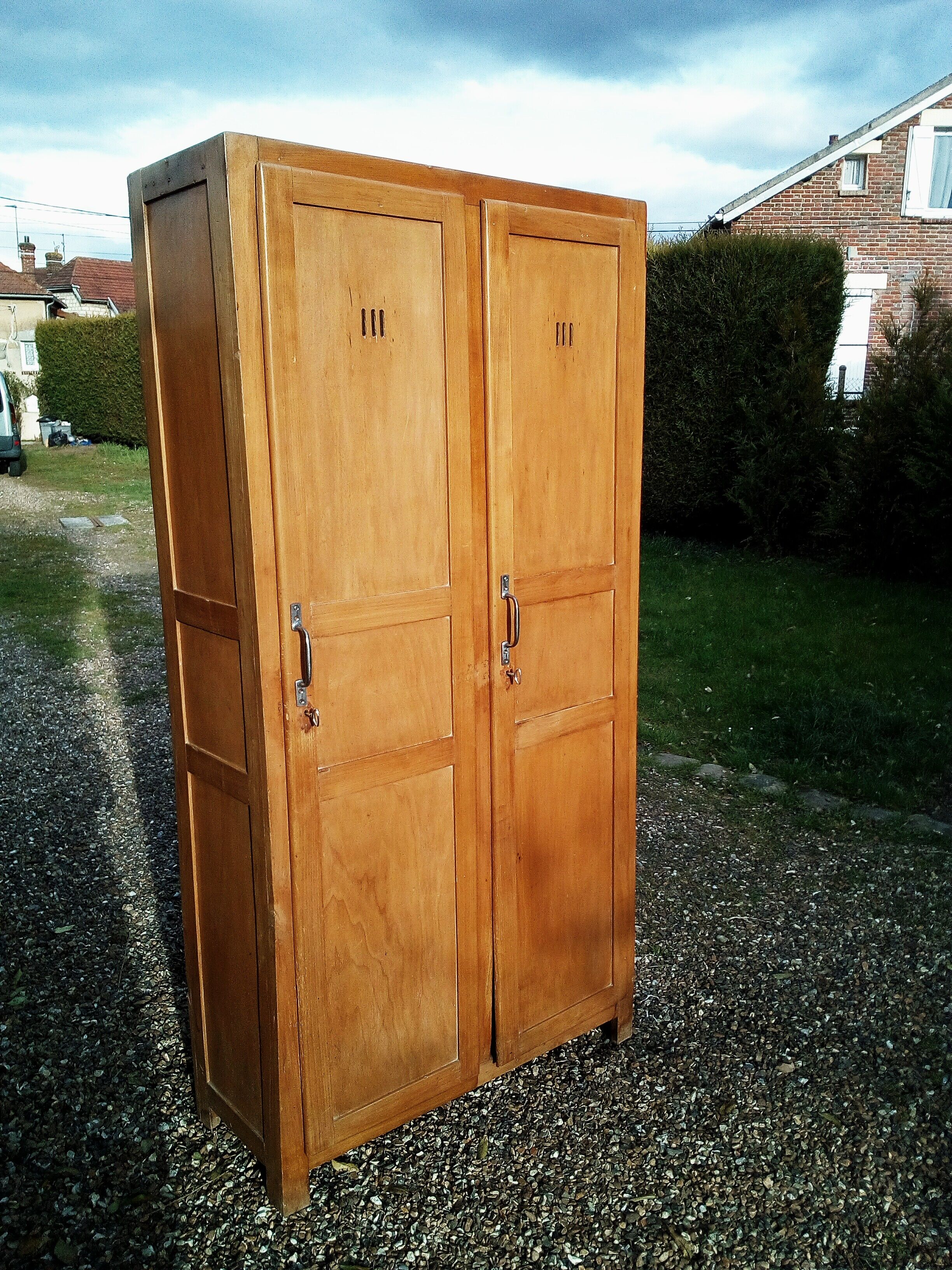 Vestaire double en bois