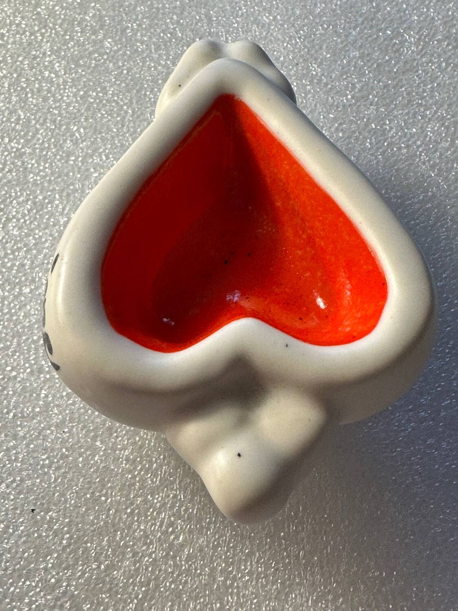 Vintage 50s salt and pepper shaker - ceramic - heart shapes