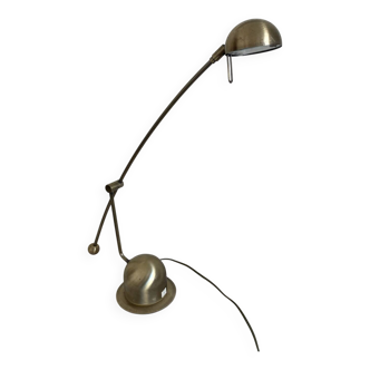 Massive desk lamp