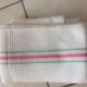 Set de 4 torchons nid d' abeille blanc avec fines rayures rose et verte