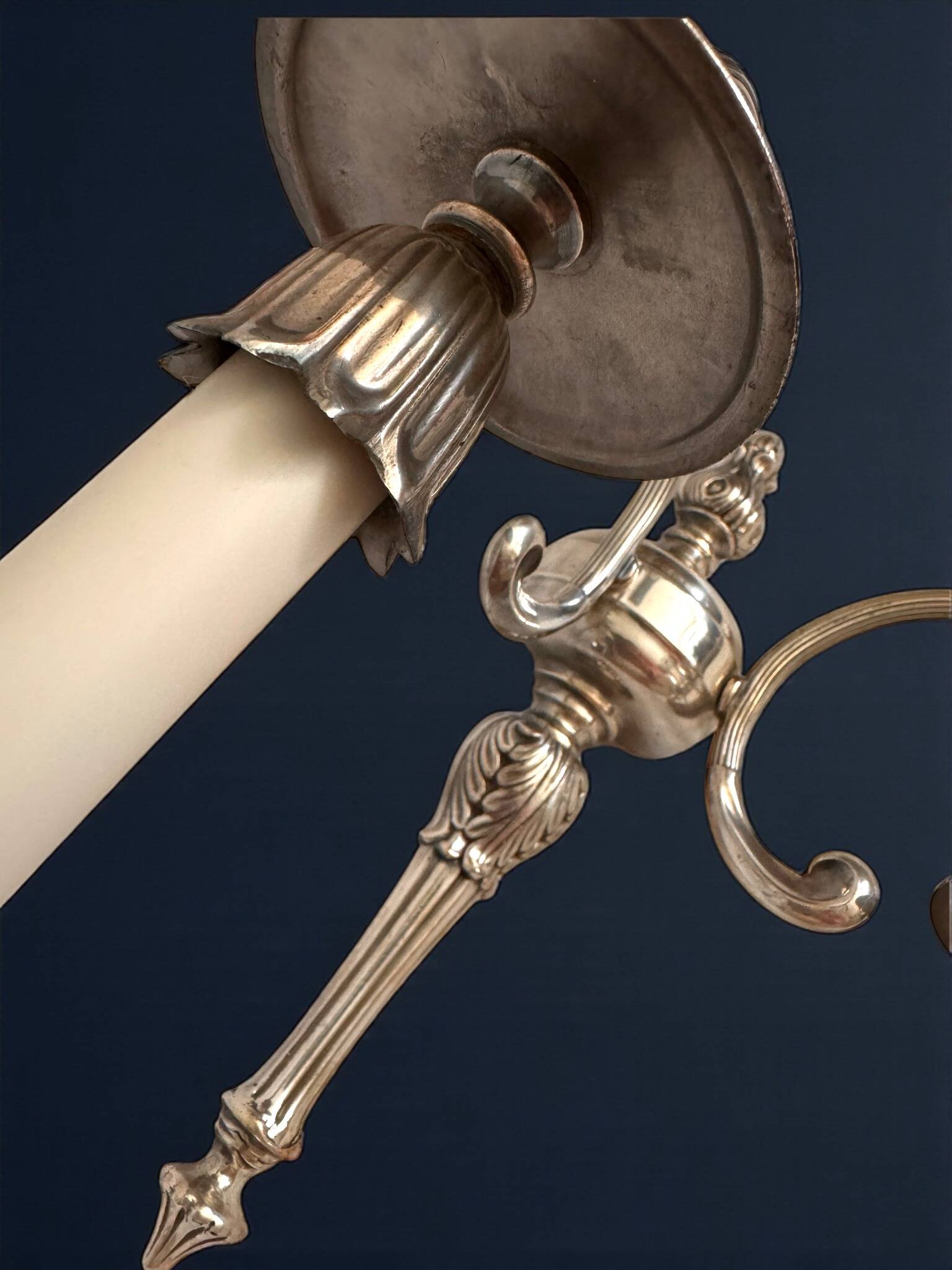 Applique murale vintage laiton argenté, style Louis XVI, années 1950